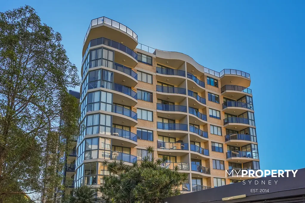 St Leonards 2房 位于 St Leonards 中心的舒适便捷生活方式 - 总面积 118m2 A LIFESTYLE OF COMFORT & CONVENIENCE IN HEART OF ST LEONARDS - TOTAL AREA OF 118m2