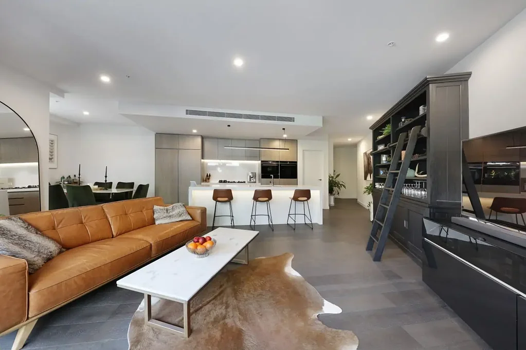 Hawthorn 3Phòng ngủ Stunning ground floor apartment