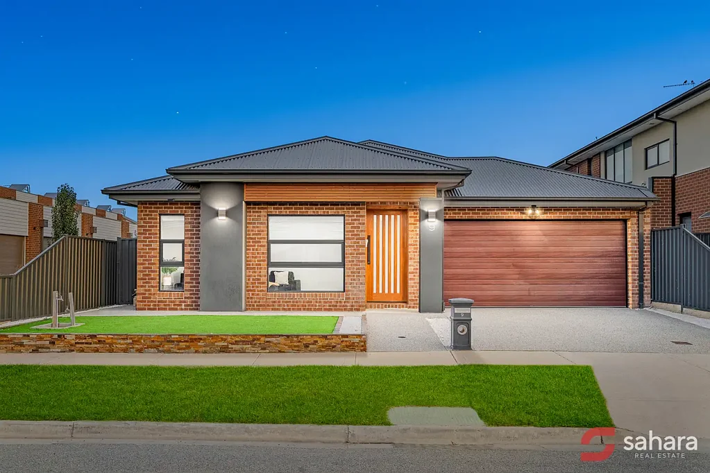 Wyndham Vale 4房 现代奢华住宅 高挑天花板 多个生活区域 设计师厨房 主卧套房步入式衣帽间 低维护景观 便捷通勤 优质学校 vicinity Prime Location: Steps to Manor Shopping Centre & Train Station!!