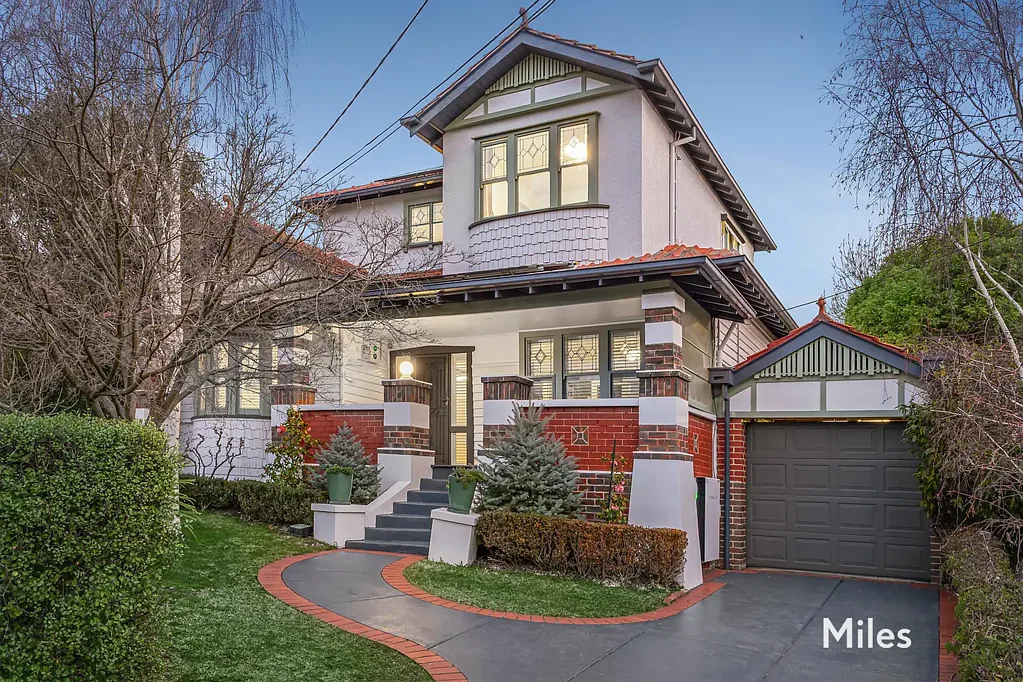 Ivanhoe 4 Bedroom A Seamless Blend of Modern Luxury and Period Charm