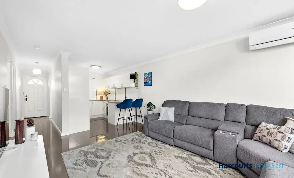 Vibrant Lifestyle Close to the Riverfront