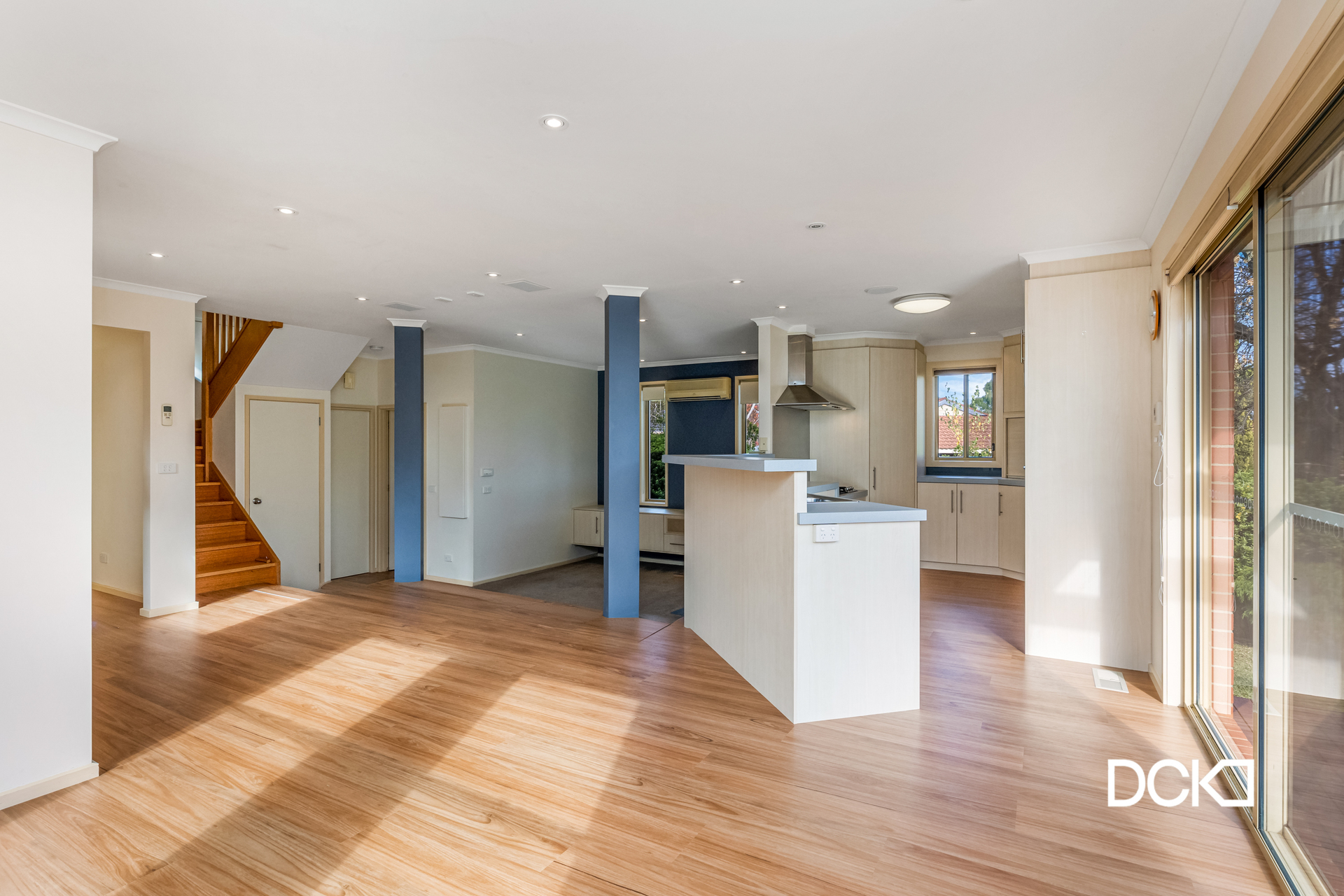 UNIT 2 28 EDWARDS RD, KENNINGTON VIC 3550, 0房, 0浴, Townhouse