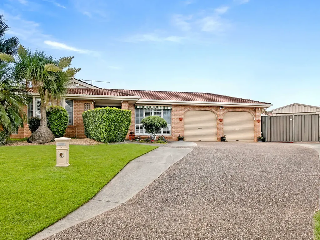 Quakers Hill 4 Slaapkamer Peaceuful Living in premium locale on a large block of 736m2
