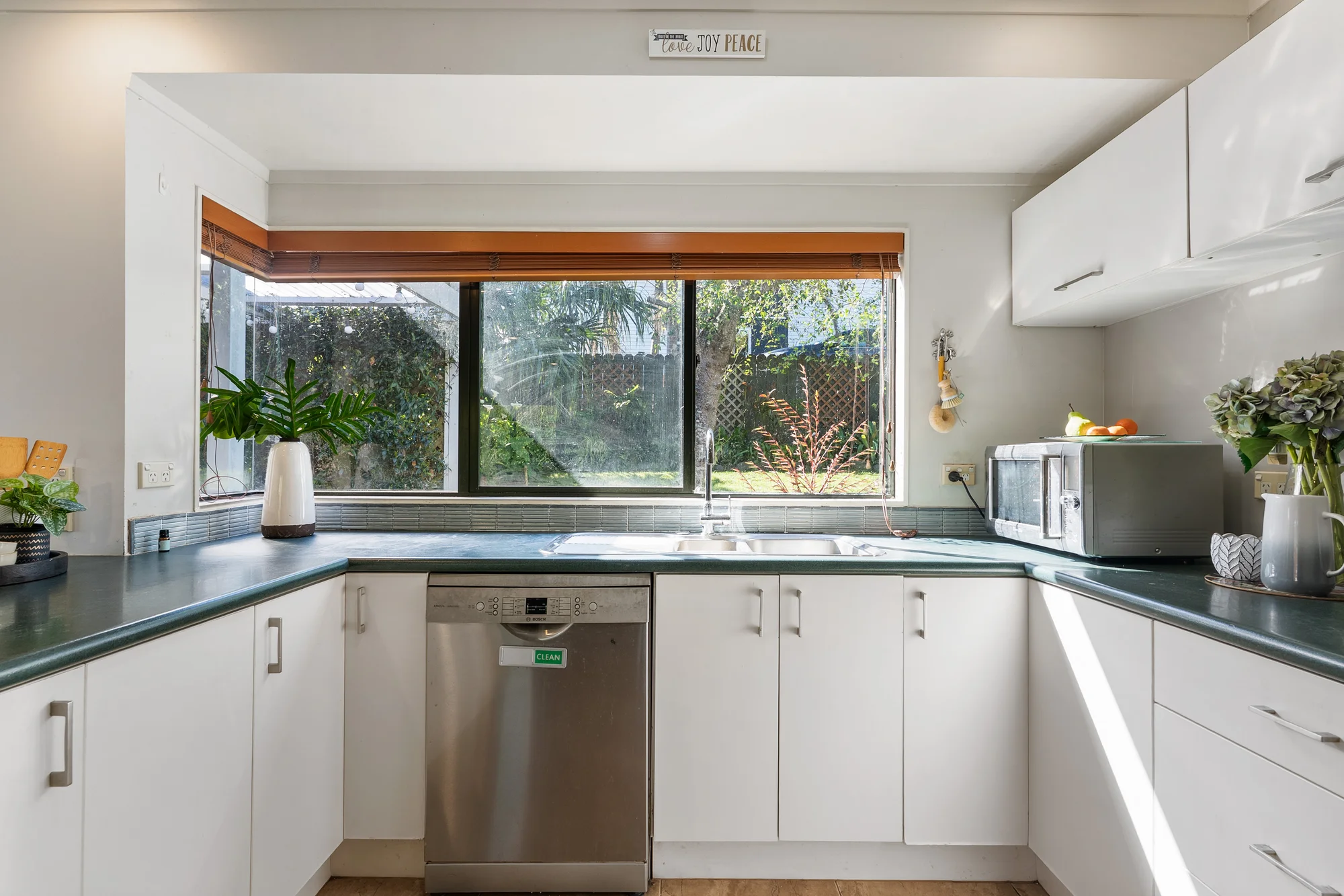 15 Toomer Place, Beachlands, photo 8