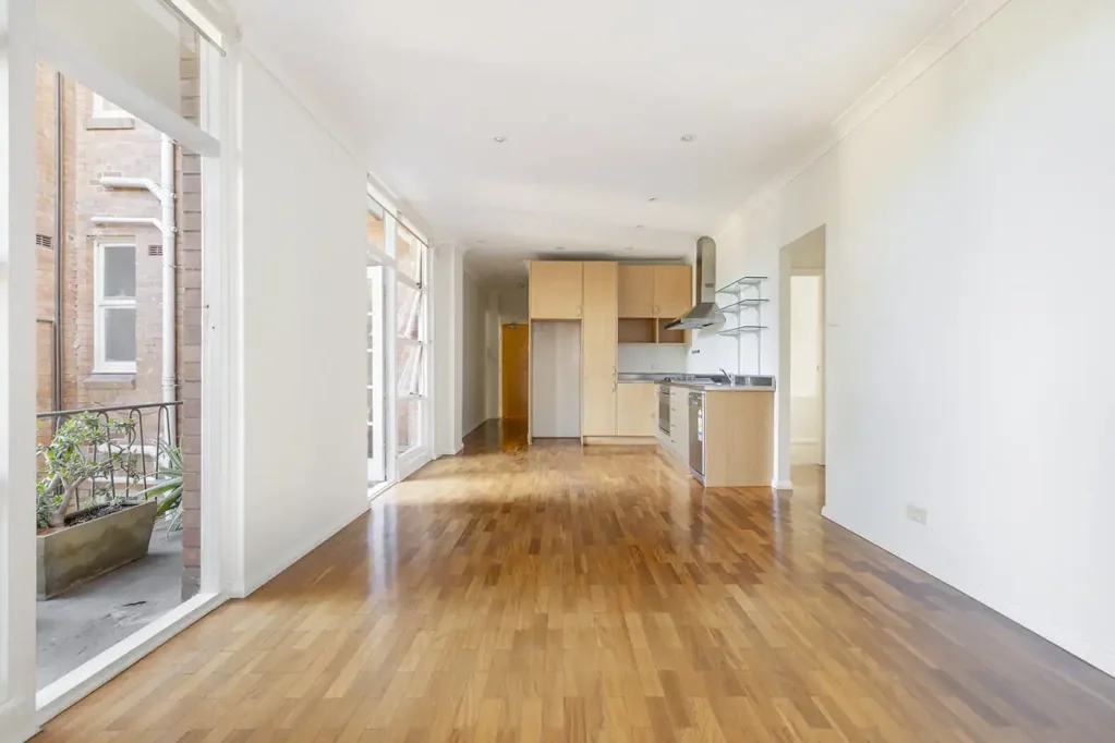 2 bedroom + study, water views, pets considered