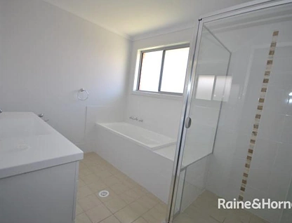 64 Peppermint Drive, Worrigee, South Coast, 3 rūma, 2 rūma horoi, Townhouse