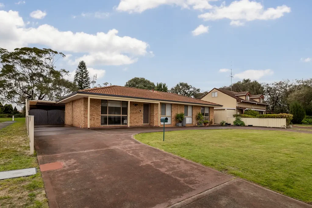 West Busselton 4બેડરૂમ Shed, side access & superb backyard