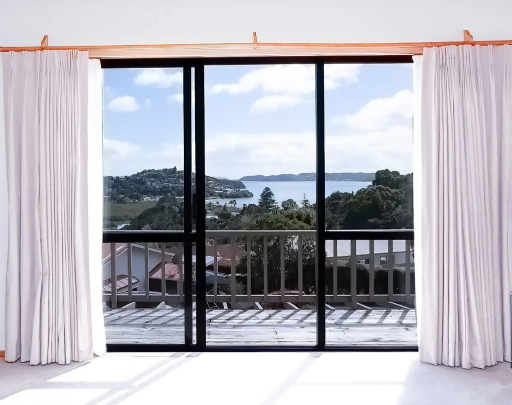 Paihia 4침실 Big on Space, Character, & Uninterrupted Water Views