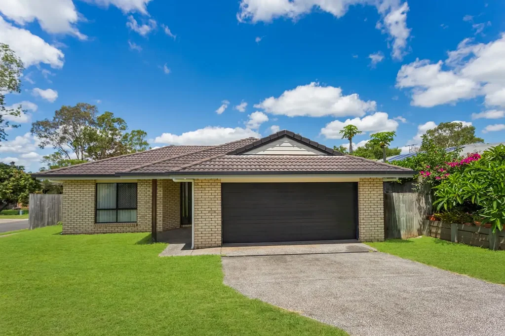 8 Walter Court, Leichhardt, QLD 4305