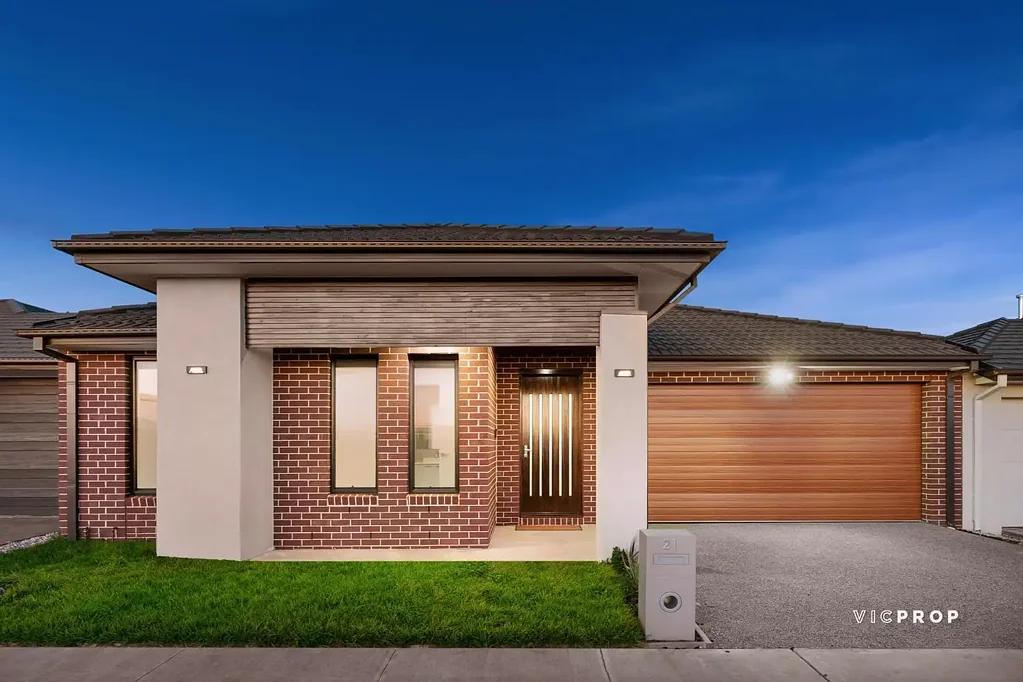 Truganina 4 Bedroom Brand new build in the heart of Mt Atkinson