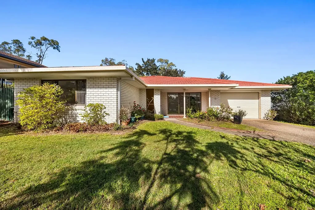 Low Set Family Home in Carindale