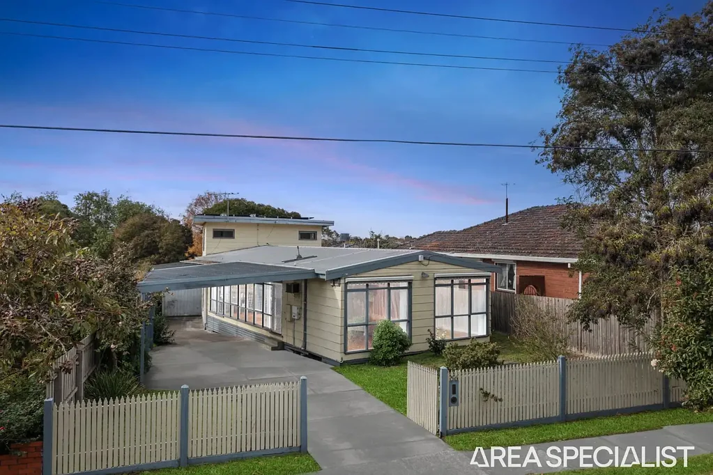 THE BRIEF: Spacious 4-Bedroom Home with Dual Kitchens