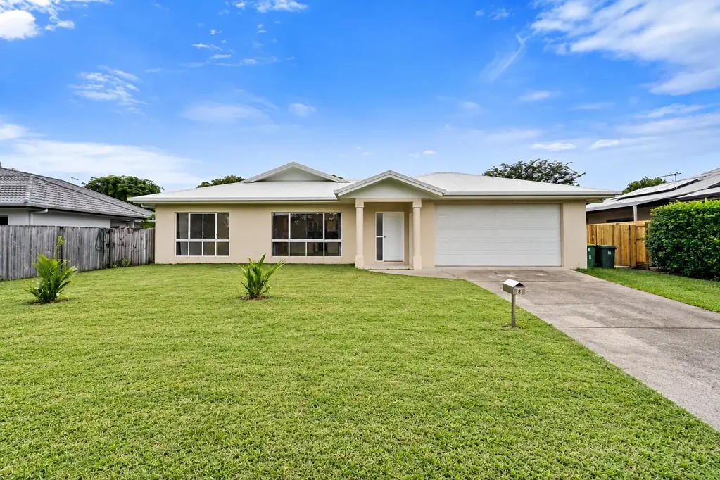 Trinity Park 4Kwarto Spacious Family Home in a Sought-After Trinity Park Location