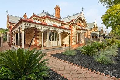 Unley 4chambre Open the Door to Nonsvch - A Singular Sandstone Villa Without Equal