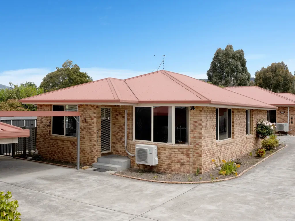 New Norfolk 2ਬੈੱਡਰੂਮ Low-Maintenance Comfort in a Prime Location