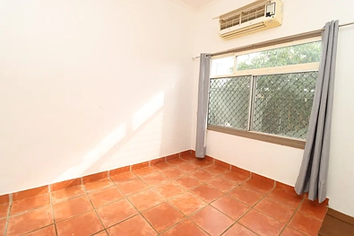 Unit 4/4 Thirteenth Avenue, Mount Isa, QLD 4825, 1房, 1浴, Unit