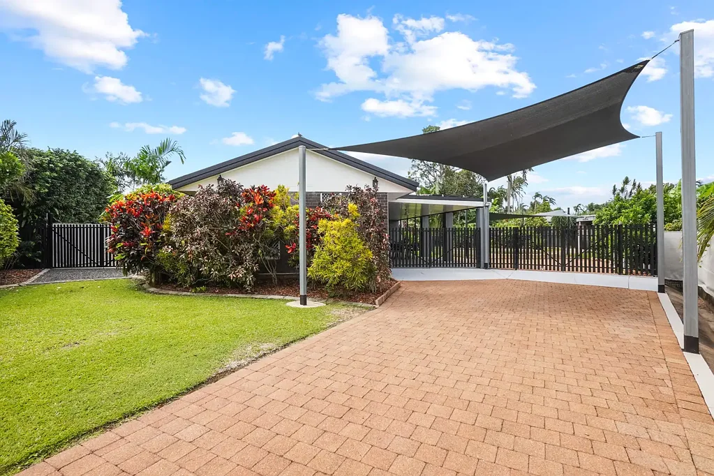 10 Edgeview Court, Leanyer, NT 812