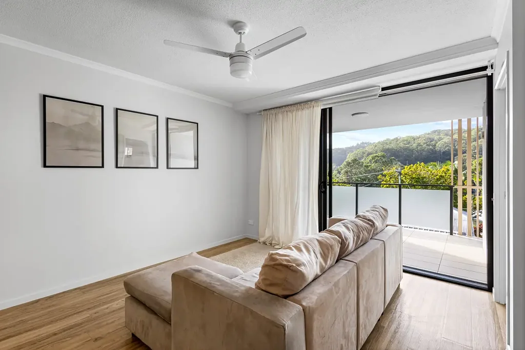 Nambour 2房  Contemporary Apartment Living in the Heart of a Growing Nambour