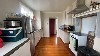3 Bedroom Home - Quiet West Side Location