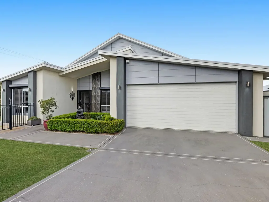 Warwick 4房 绝对惊艳的住宅，地理位置和整体风格俱佳 ABSOLUTELY STUNNING RESIDENCE, LOCATION and STYLE ALL ROUND