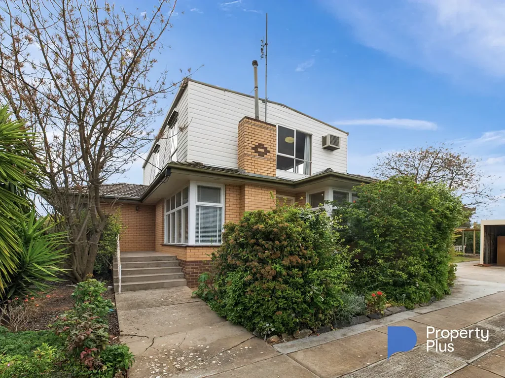 11 Currie Street, Charlton, VIC 3525