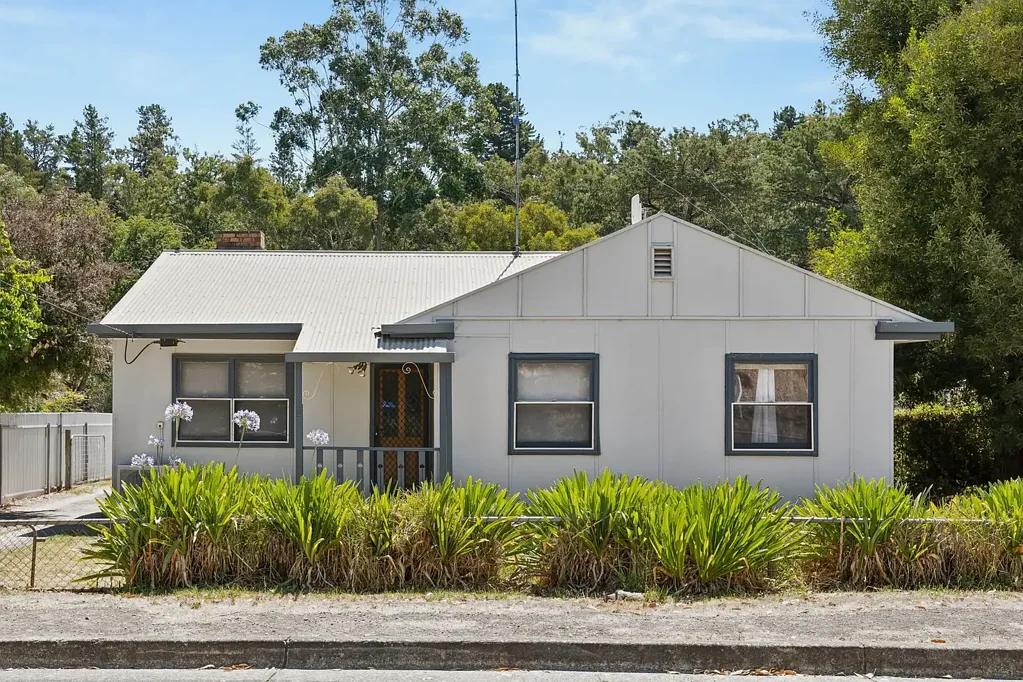 8 Smillie Street, Brukunga, SA 5252