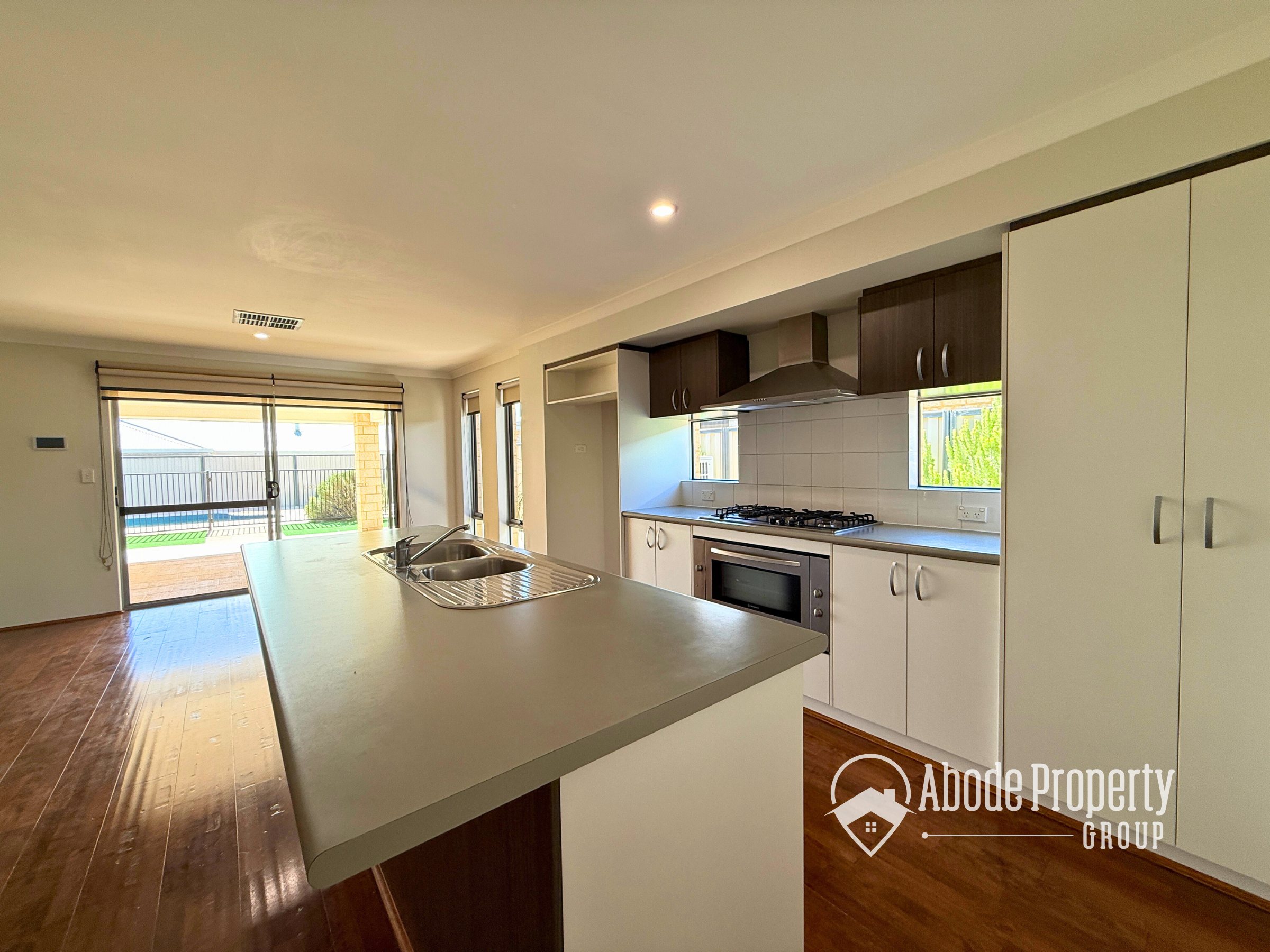 8 CAMDEN BVD, AUBIN GROVE WA 6164, 0 chambres, 0 salles de bain, House