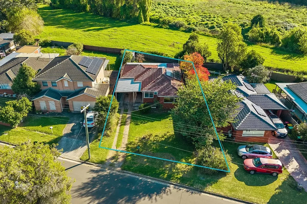 Liverpool 3ห้องนอน Beautifully Refreshed R3 Zoned Family Home