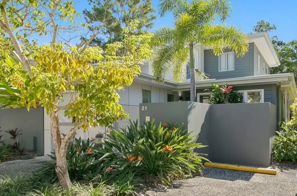 Contemporary 3 Bed + Study Townhouse