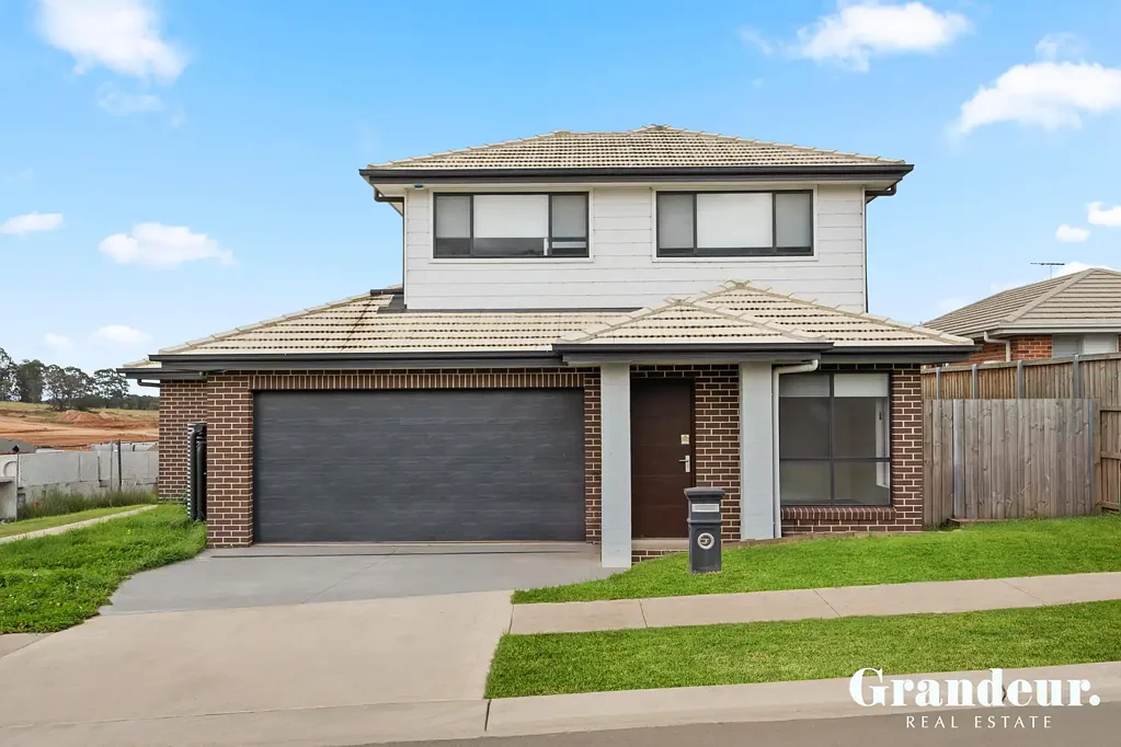 Menangle Park 7غرفة نوم Family Living, Dual Opportunity.