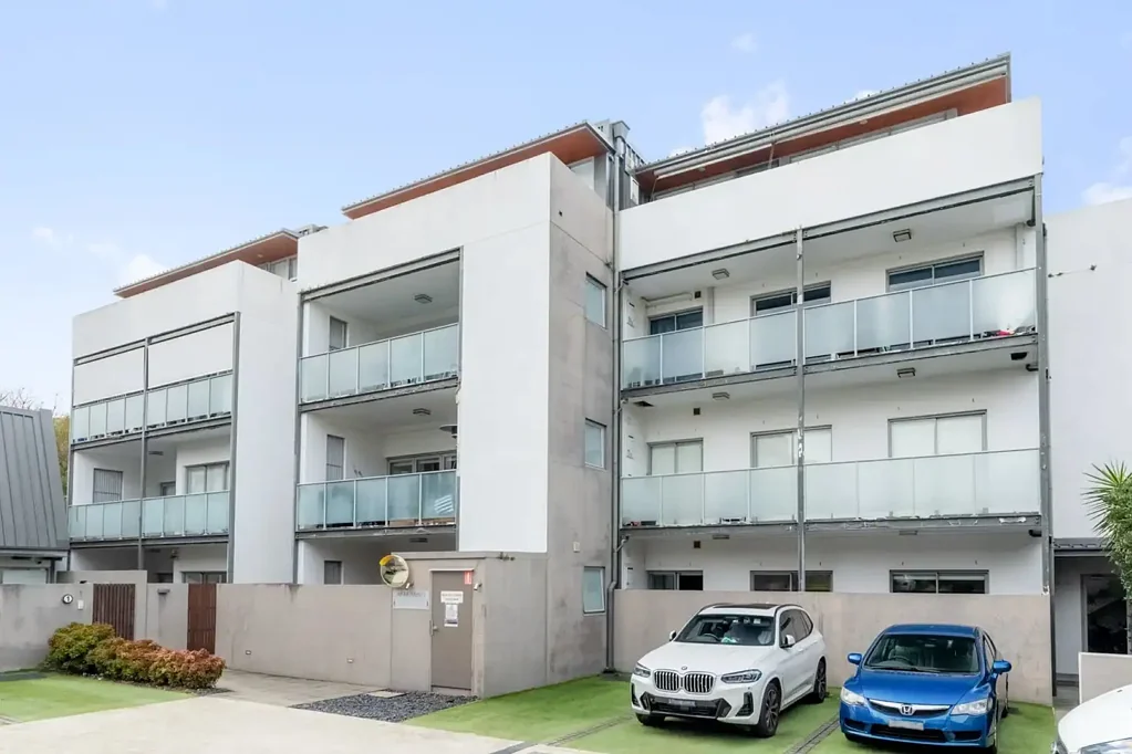 Stylish One Bedroom Residence in Boutique Evoke Development