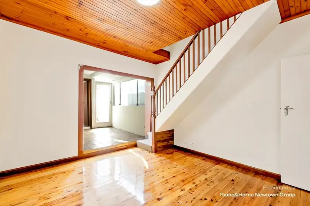 Victorian Terrace in great location
