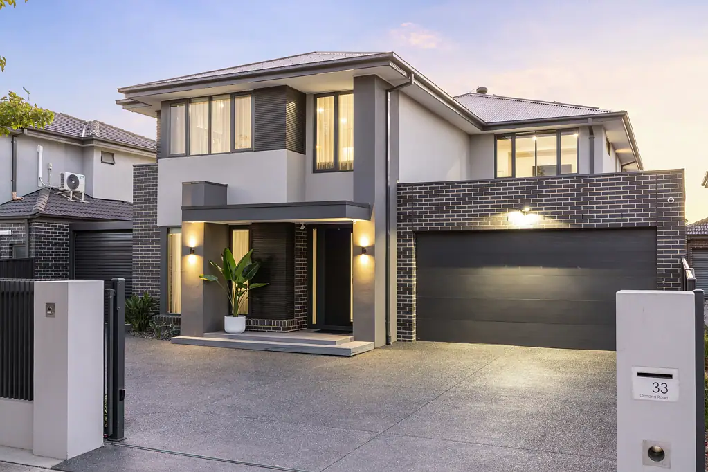 33 Ormond Road, Clayton, VIC 3168