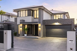 33 Ormond Road, Clayton