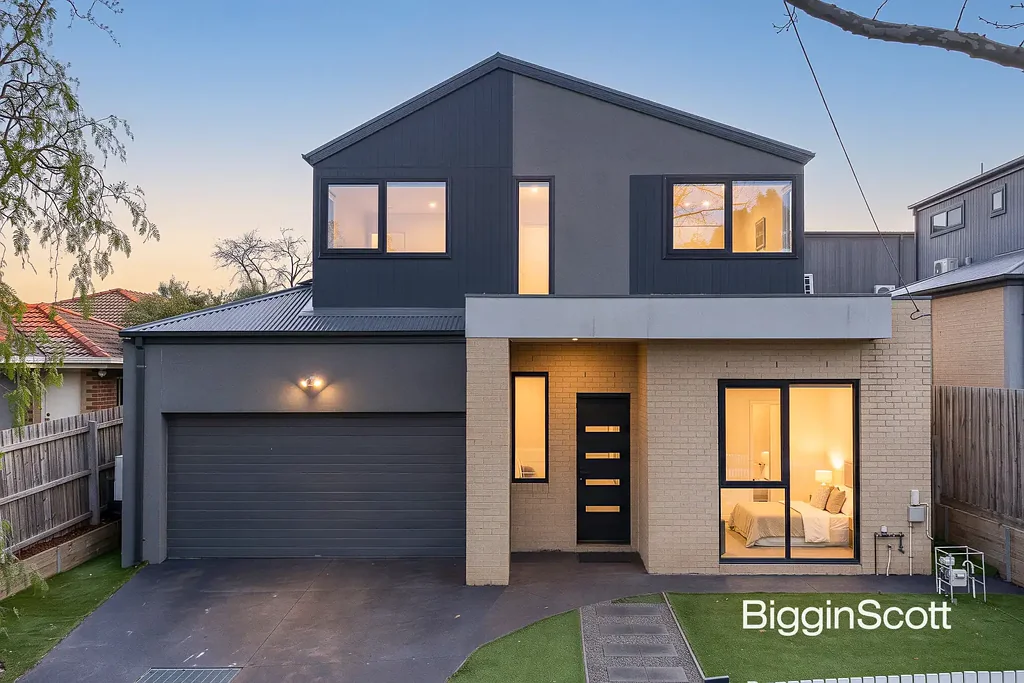 Ringwood 4Phòng ngủ LOW-MAINTENANCE LUXURY WITH A LIFESTYLE TO MATCH!