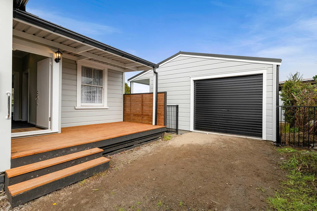 Stratford 3 Bedroom Investors - Good rental yield %