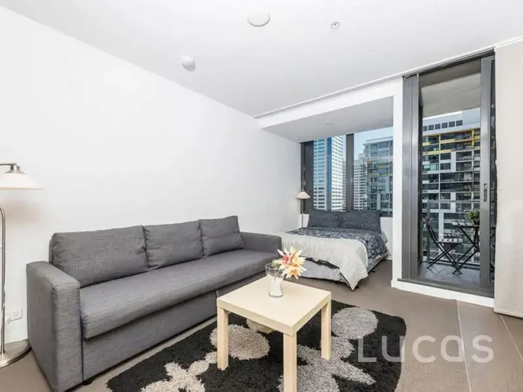 Contemporary Studio Apartment – Unfurnished