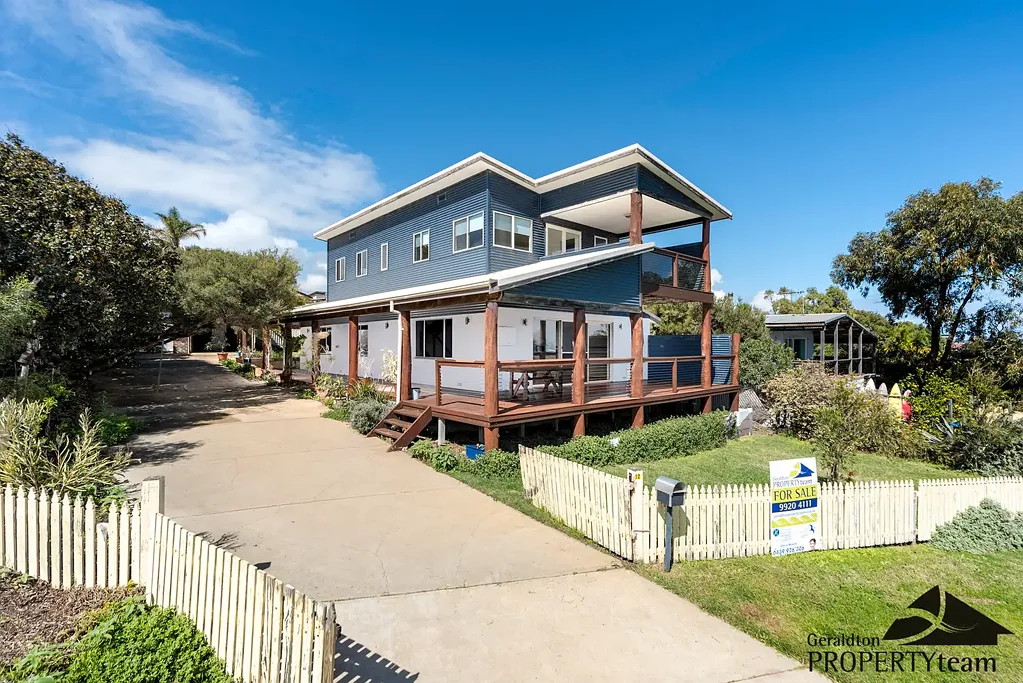Drummond Cove 4غرفة نوم Charming Coastal 2 Storey Home