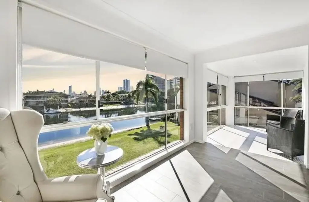 Unfurnished - 3 Bedroom Unit in Amazing Location with Water Views!!