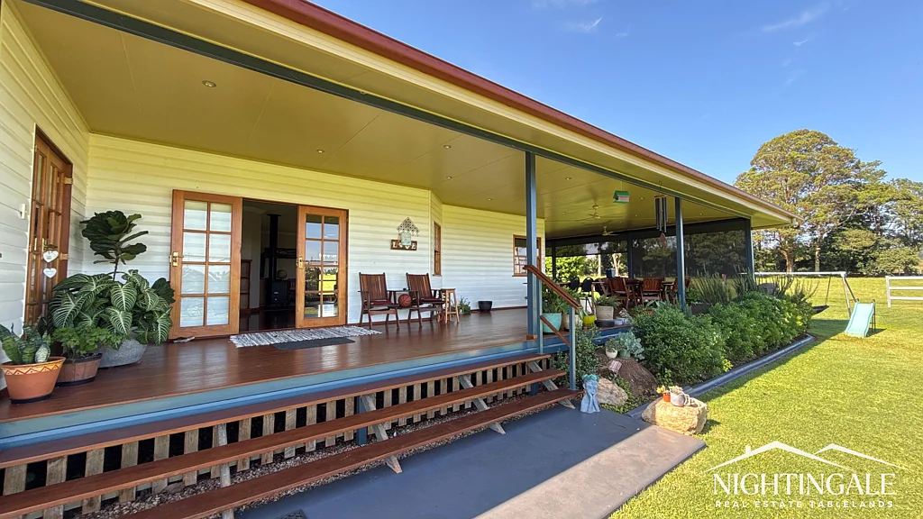 Atherton 4 Bedroom Private Acreage I Location I Views I Quality Home