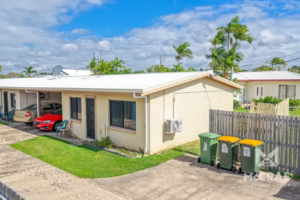 Bowen 2 Bedroom CENTRALLY LOCATED RENOVATED UNIT