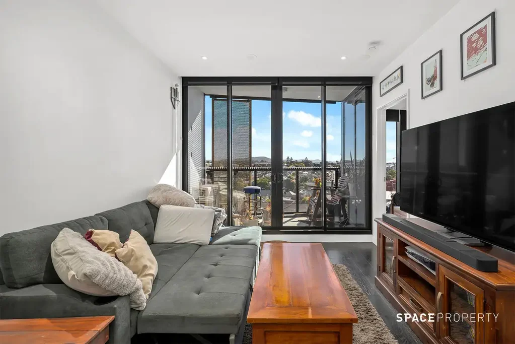 Fortitude Valley 1 Bedroom Stylish One-Bedroom Investment in Iconic Flatiron Building