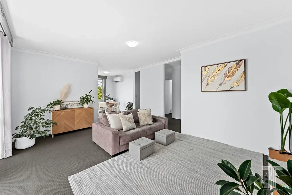 Greenslopes 2ห้องนอน Elevated, Elegant & Exceptionally Located