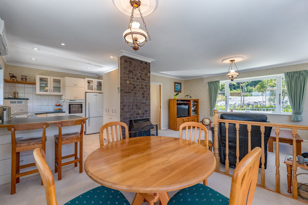 19 Pinehaven Road, Pinehaven, Upper Hutt, 3 habitaciones, 0 baños