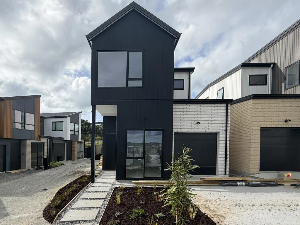 Silverdale 4 Bedroom Modern Silverdale Living at Its Best