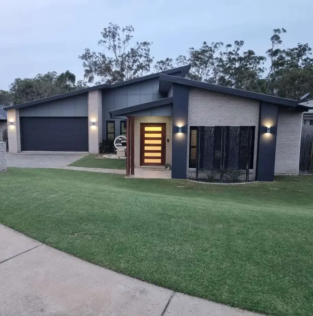 2 Tattler Close, Glen Eden, QLD 4680