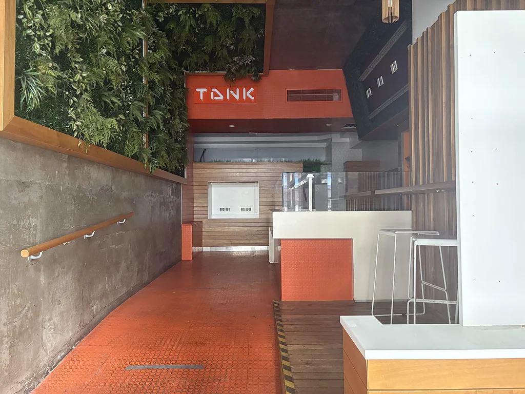 Auckland Central Premium F&B – Turnkey retail!