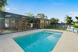 16 Village Way, Oxenford