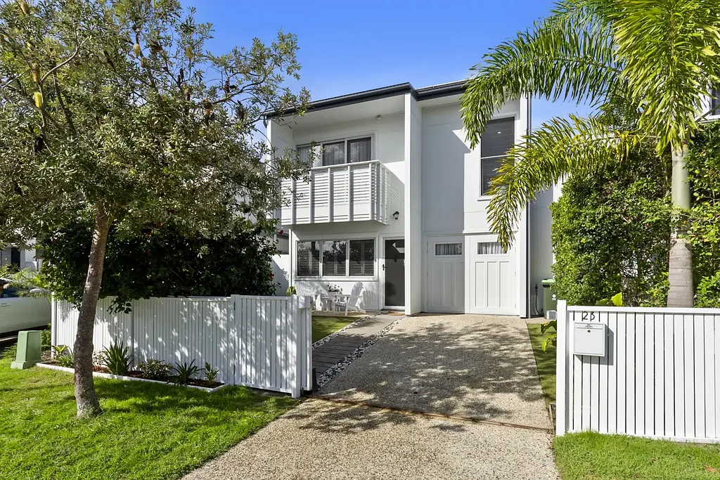 Kingscliff 3 Bedroom Effortless Coastal Living – Move Straight In and Enjoy