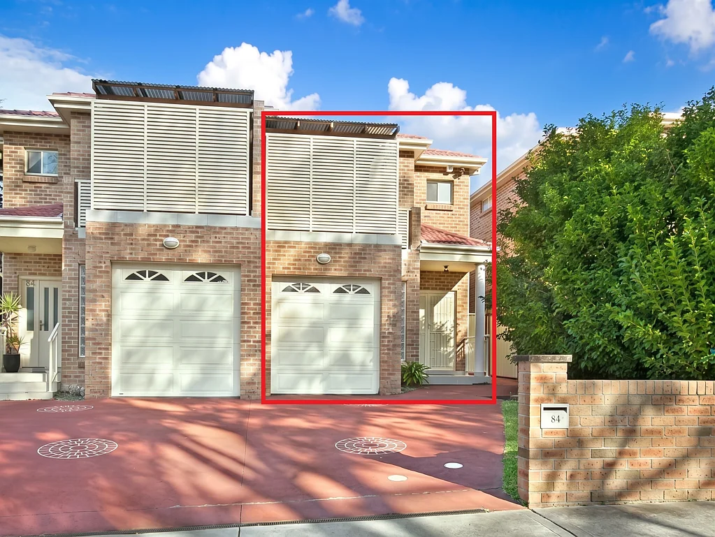 Spacious & Immaculate Family Home With Exceptional Value In Turrella